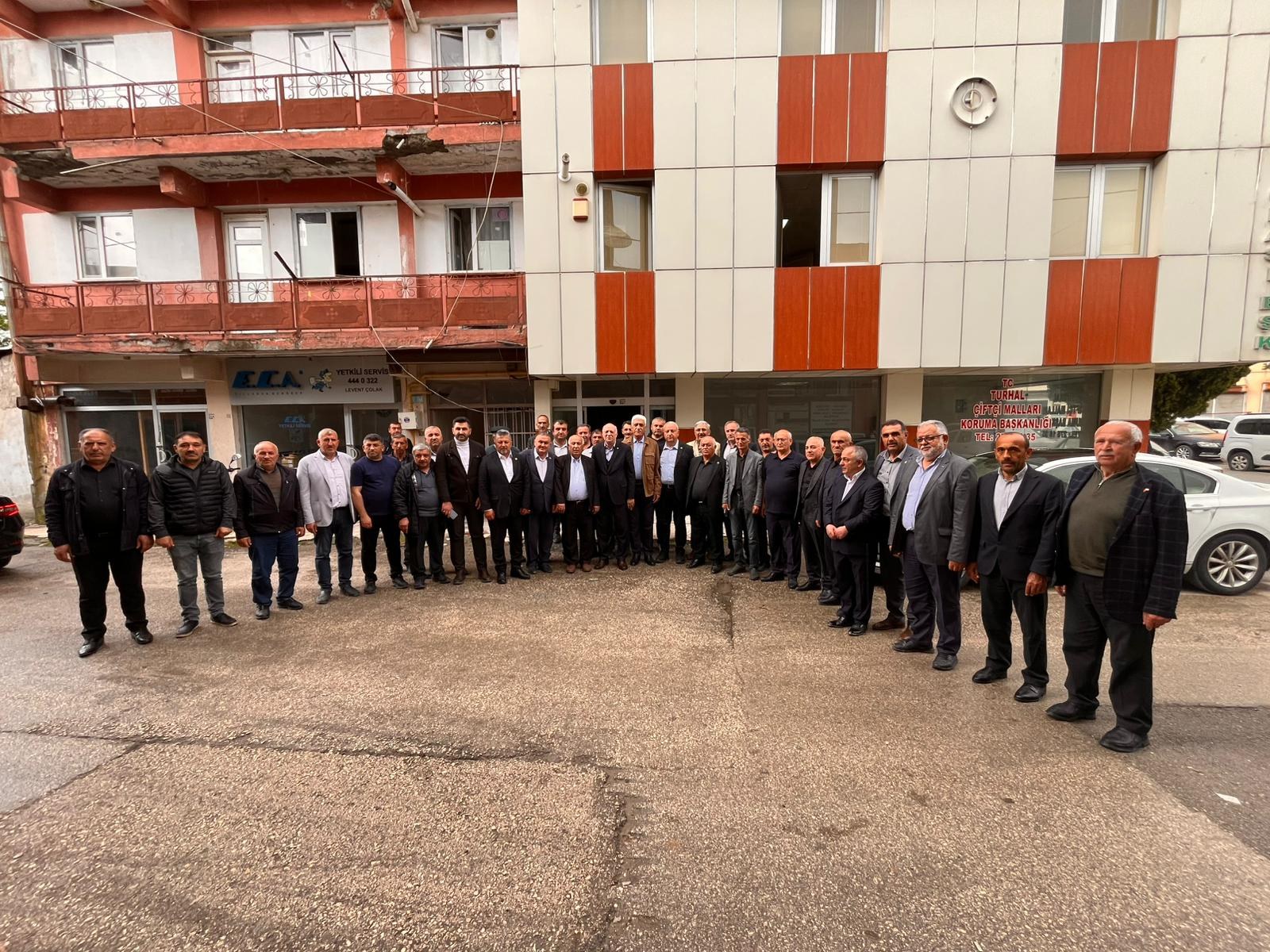 BAYRAKTAR, TURHAL’DA ÜRETİCİLERİN SORUNLARINI DİNLEDİ